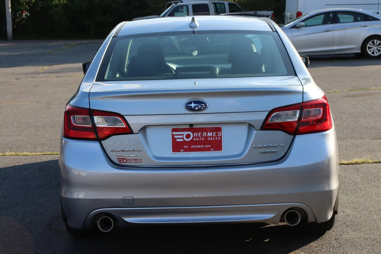 2016 Subaru Legacy 3.6R Limited Sedan 4D in silver — photo 5 of 33