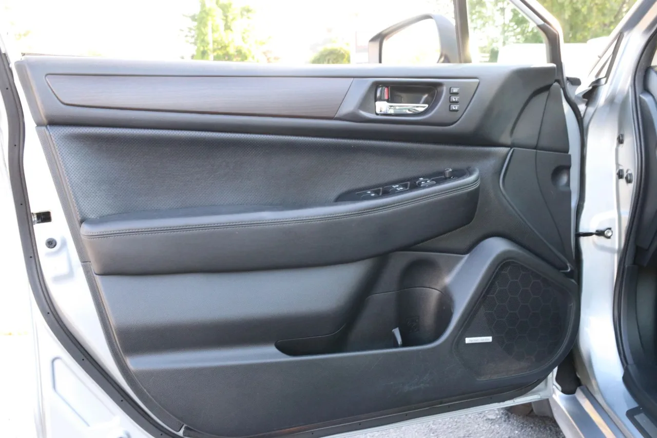 2016 Subaru Legacy 3.6R Limited Sedan 4D in silver — photo 14 of 33