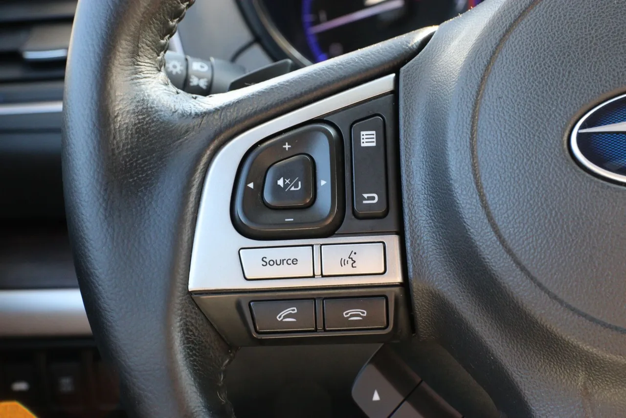 2016 Subaru Legacy 3.6R Limited Sedan 4D in silver — photo 24 of 33