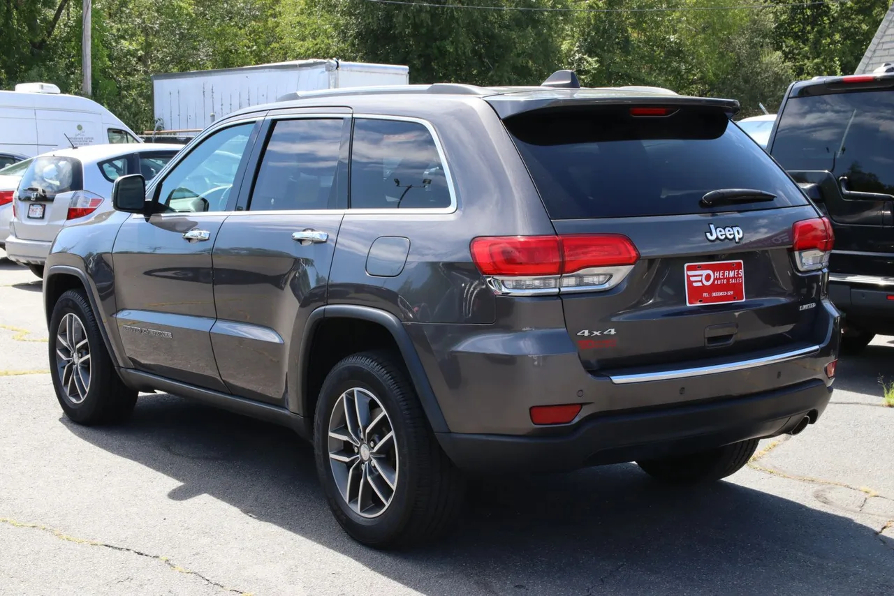 2017 Jeep Grand Cherokee Limited Sport Utility 4D in gray — photo 3 of 31