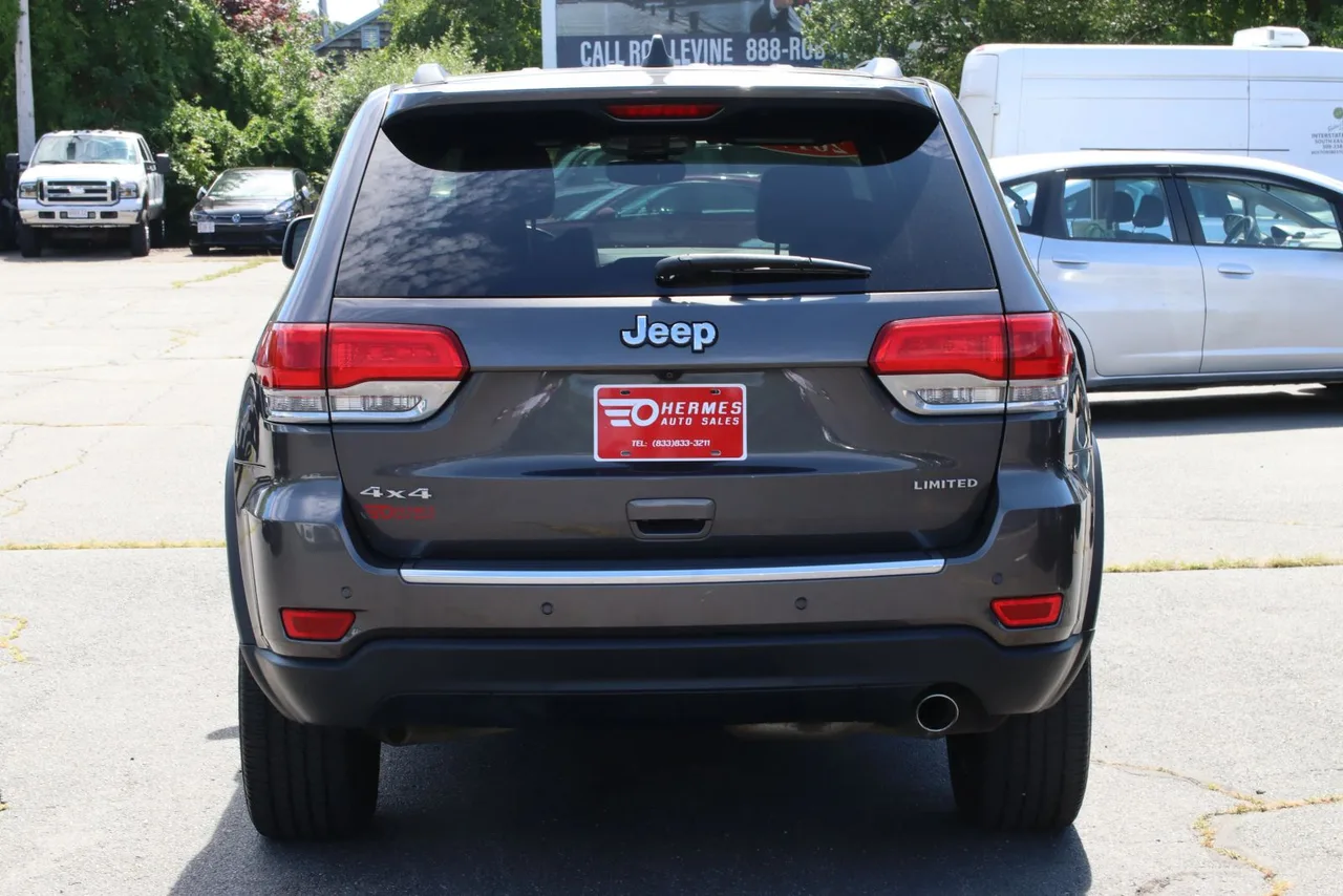 2017 Jeep Grand Cherokee Limited Sport Utility 4D in gray — photo 4 of 31