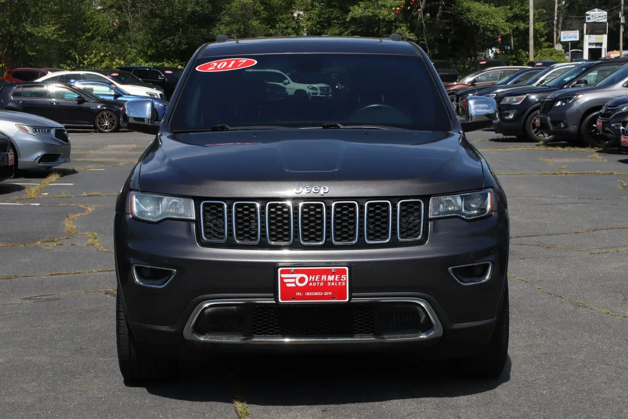 2017 Jeep Grand Cherokee Limited Sport Utility 4D in gray — photo 6 of 31