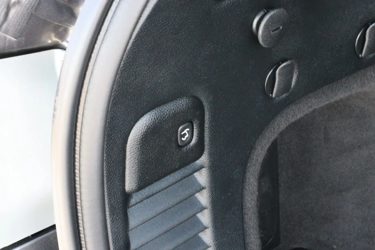 2017 Jeep Grand Cherokee Limited Sport Utility 4D in gray — photo 11 of 31