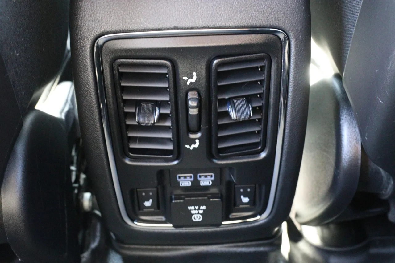 2017 Jeep Grand Cherokee Limited Sport Utility 4D in gray — photo 28 of 31