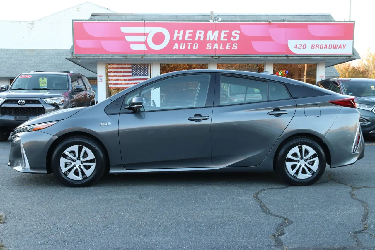 2017 Toyota Prius Prime Plus Hatchback 4D in gray — photo 4 of 36