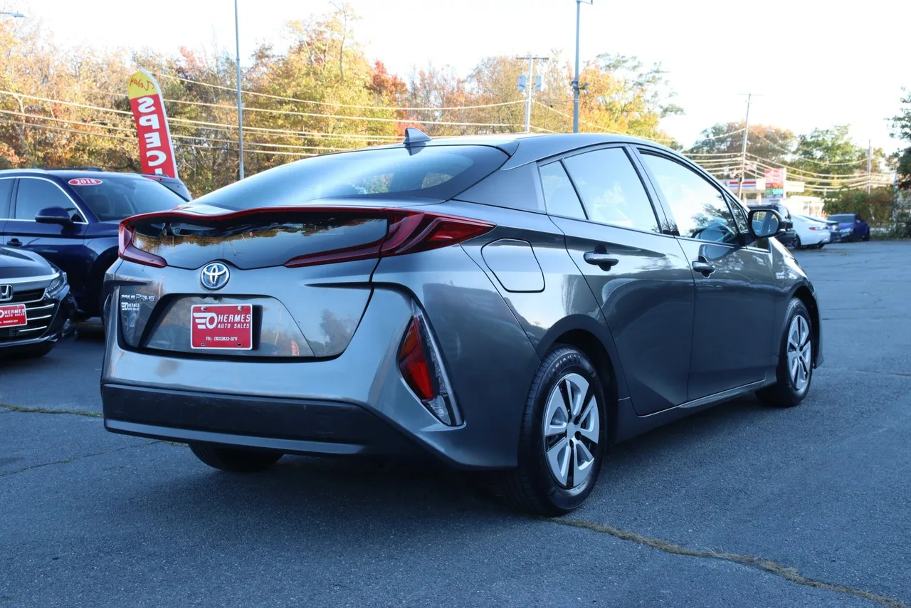 2017 Toyota Prius Prime Plus Hatchback 4D in gray — photo 7 of 36