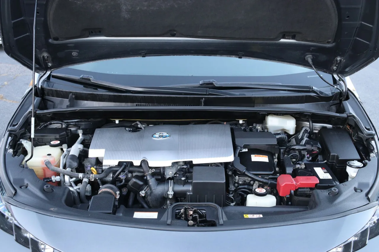 2017 Toyota Prius Prime Plus Hatchback 4D in gray — photo 10 of 36
