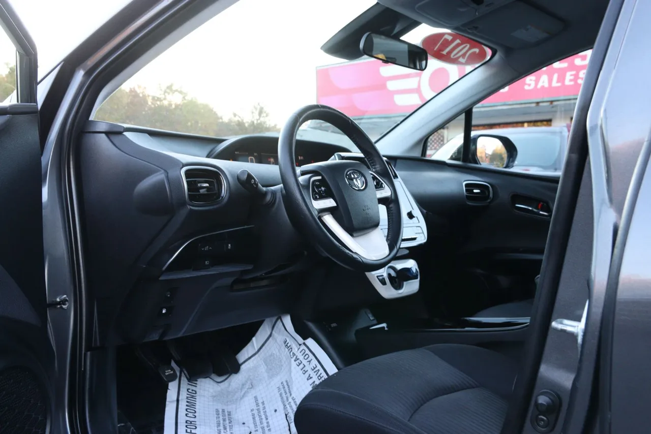 2017 Toyota Prius Prime Plus Hatchback 4D in gray — photo 12 of 36