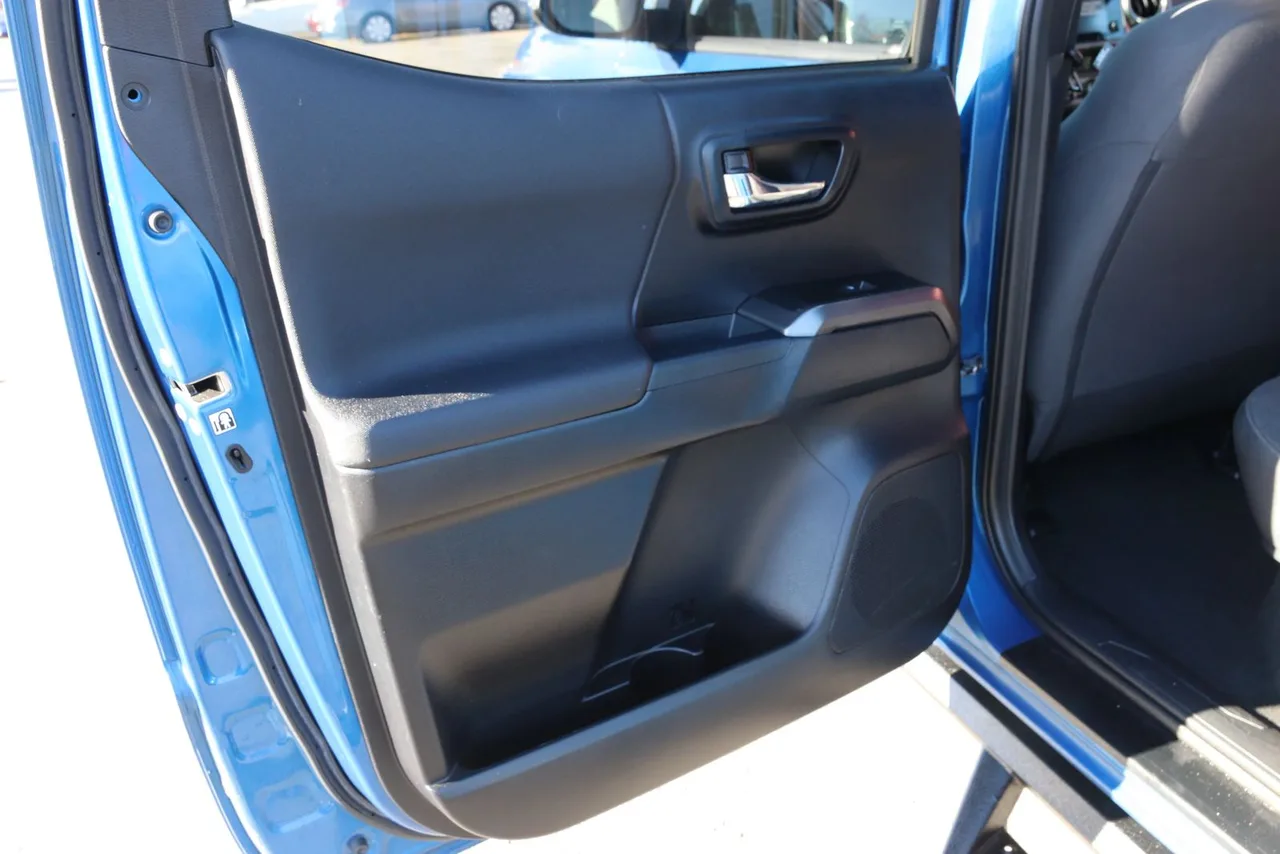 2017 Toyota Tacoma Double Cab TRD Sport Pickup 4D 5 ft in blue — photo 17 of 37