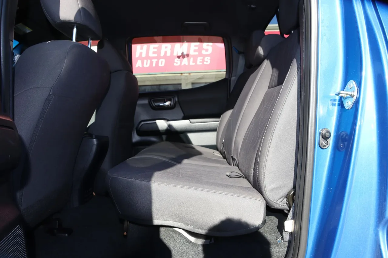 2017 Toyota Tacoma Double Cab TRD Sport Pickup 4D 5 ft in blue — photo 19 of 37