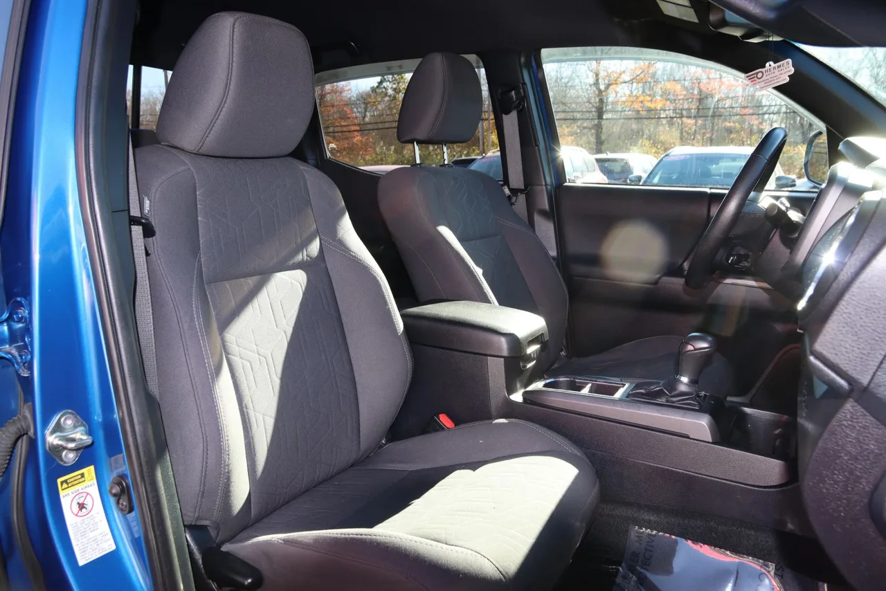 2017 Toyota Tacoma Double Cab TRD Sport Pickup 4D 5 ft in blue — photo 24 of 37