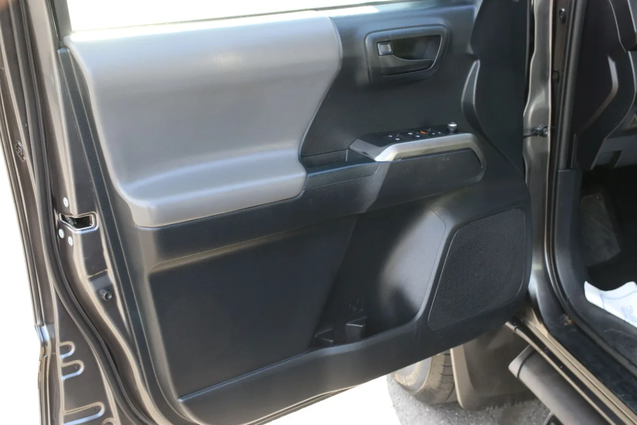 2017 Toyota Tacoma Double Cab SR5 Pickup 4D 5 ft in gray — photo 11 of 39