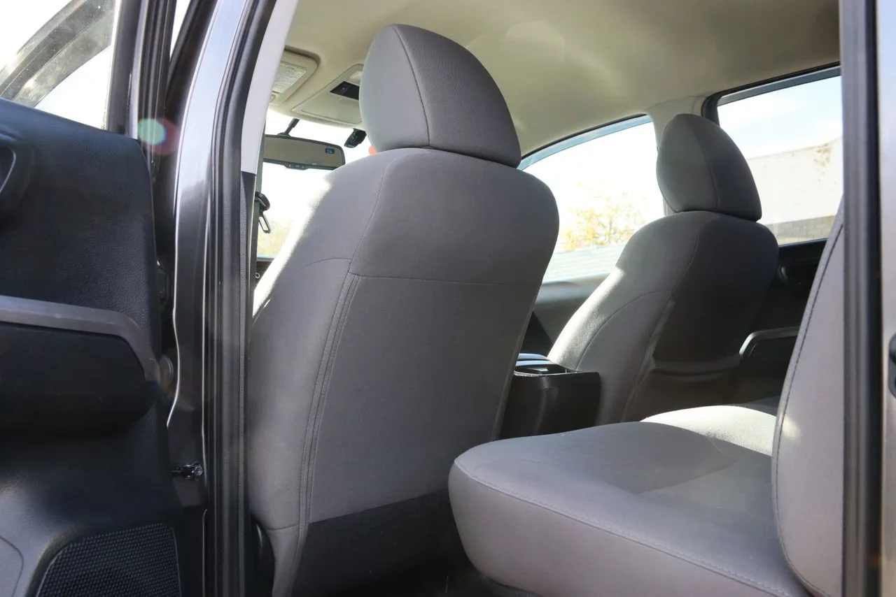 2017 Toyota Tacoma Double Cab SR5 Pickup 4D 5 ft in gray — photo 16 of 39