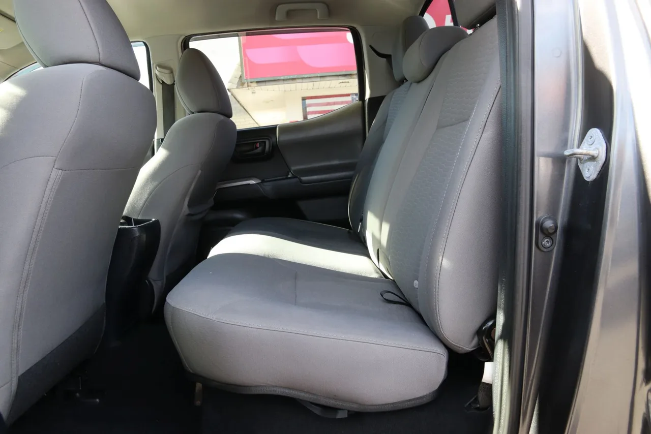 2017 Toyota Tacoma Double Cab SR5 Pickup 4D 5 ft in gray — photo 17 of 39