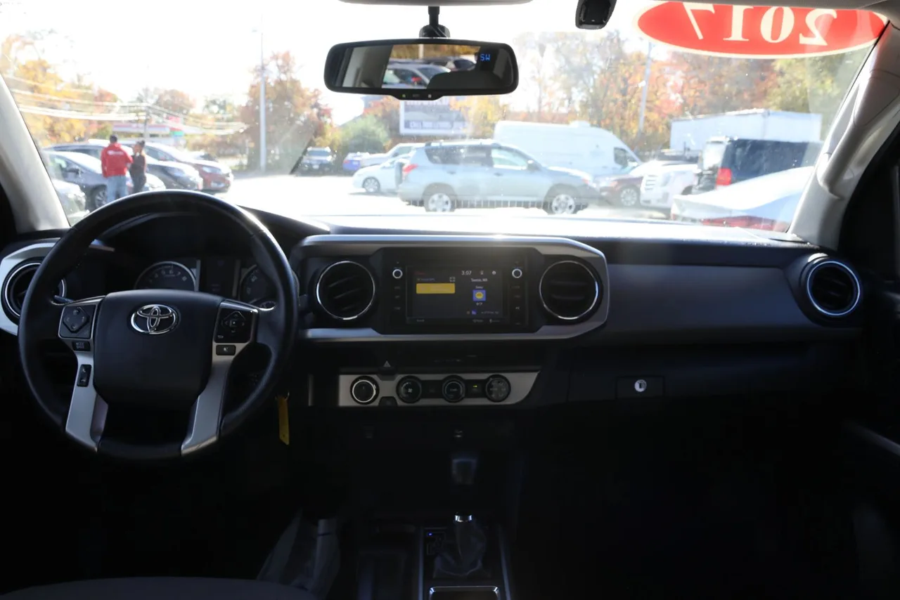 2017 Toyota Tacoma Double Cab SR5 Pickup 4D 5 ft in gray — photo 24 of 39