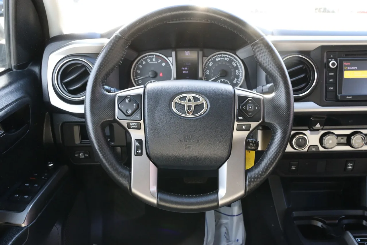 2017 Toyota Tacoma Double Cab SR5 Pickup 4D 5 ft in gray — photo 25 of 39