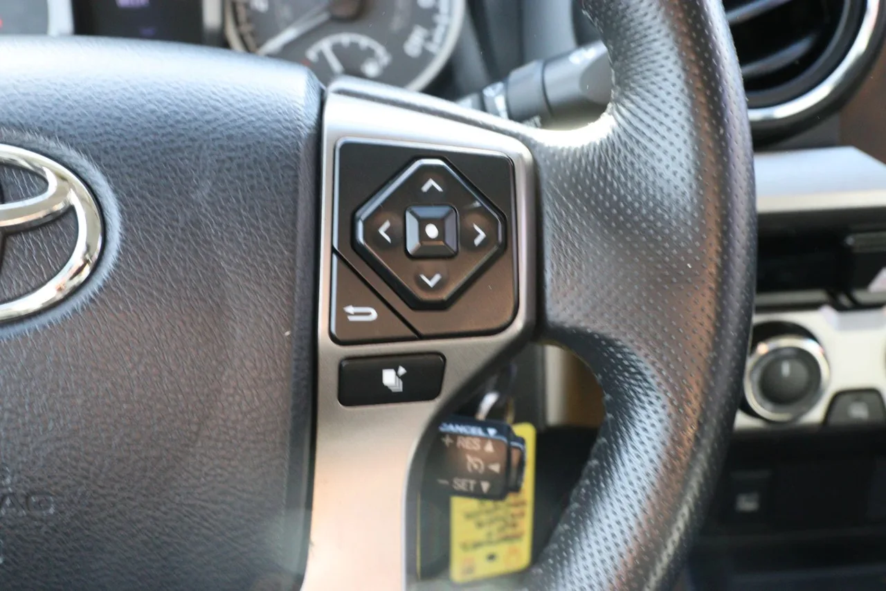 2017 Toyota Tacoma Double Cab SR5 Pickup 4D 5 ft in gray — photo 35 of 39