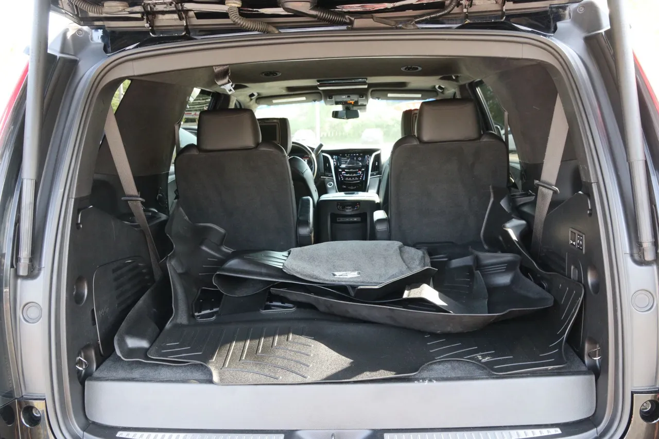 2018 Cadillac Escalade Platinum Sport Utility 4D in black — photo 18 of 36