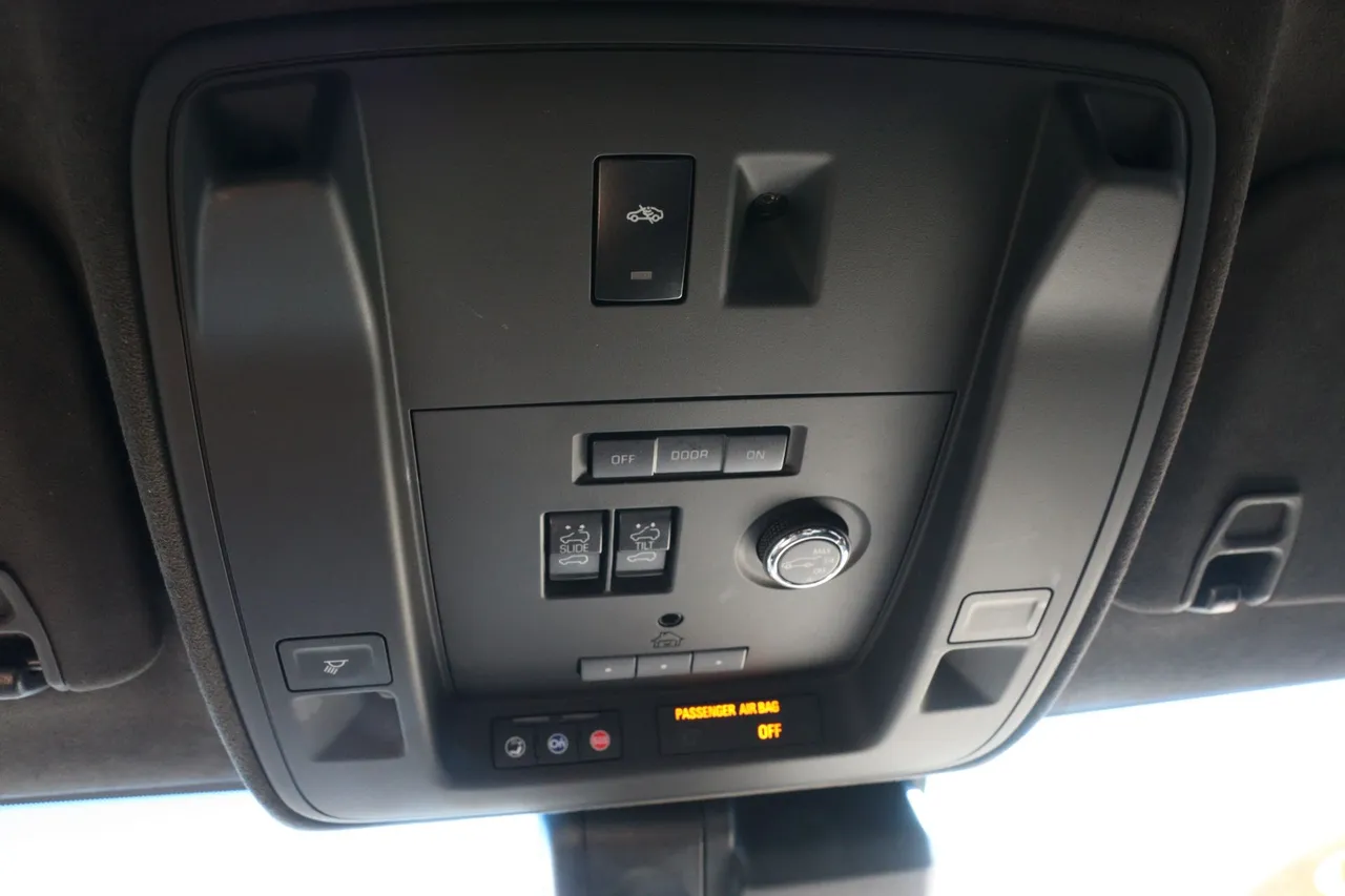 2018 Cadillac Escalade Platinum Sport Utility 4D in black — photo 29 of 36