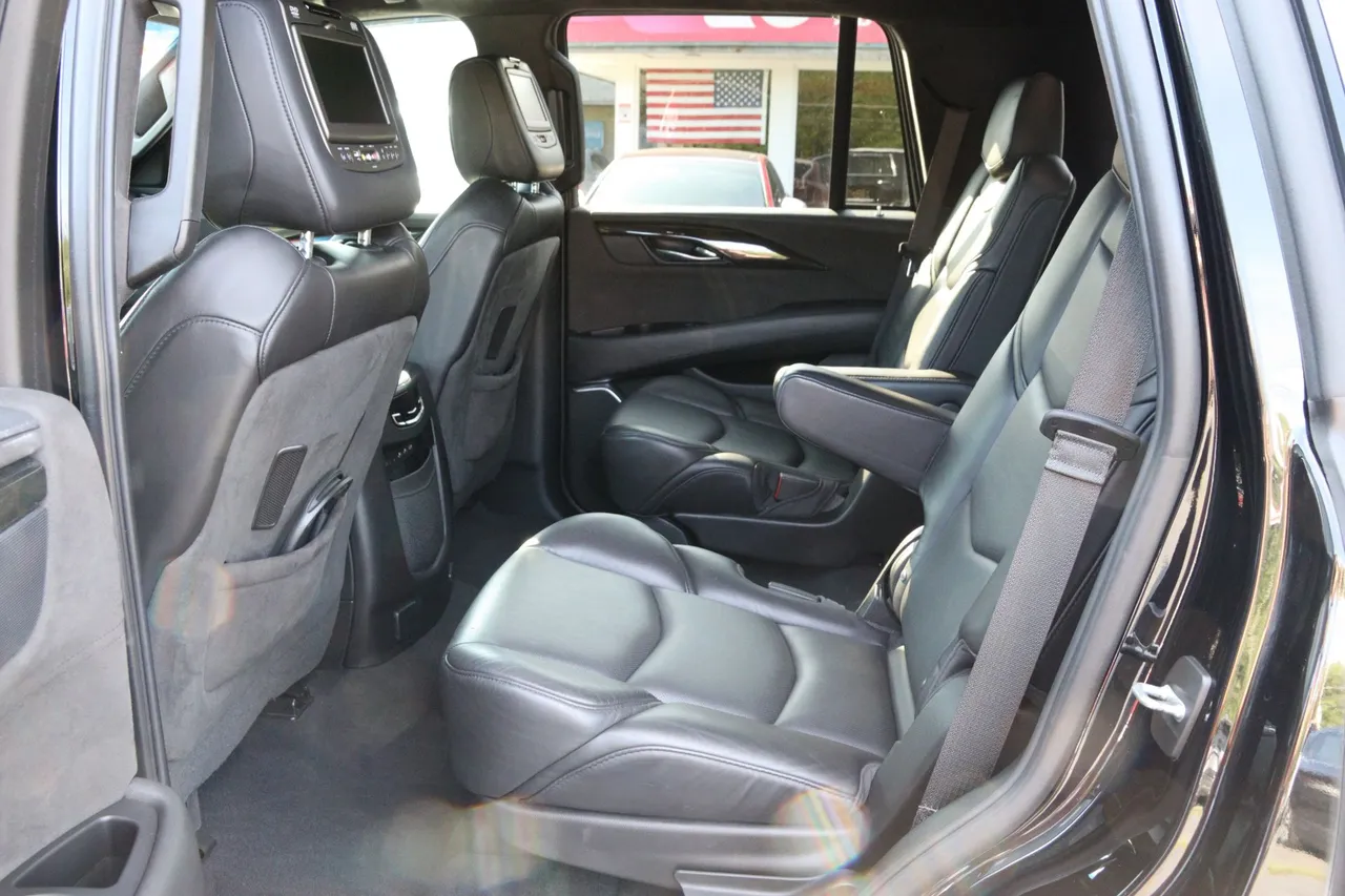 2018 Cadillac Escalade Platinum Sport Utility 4D in black — photo 31 of 36