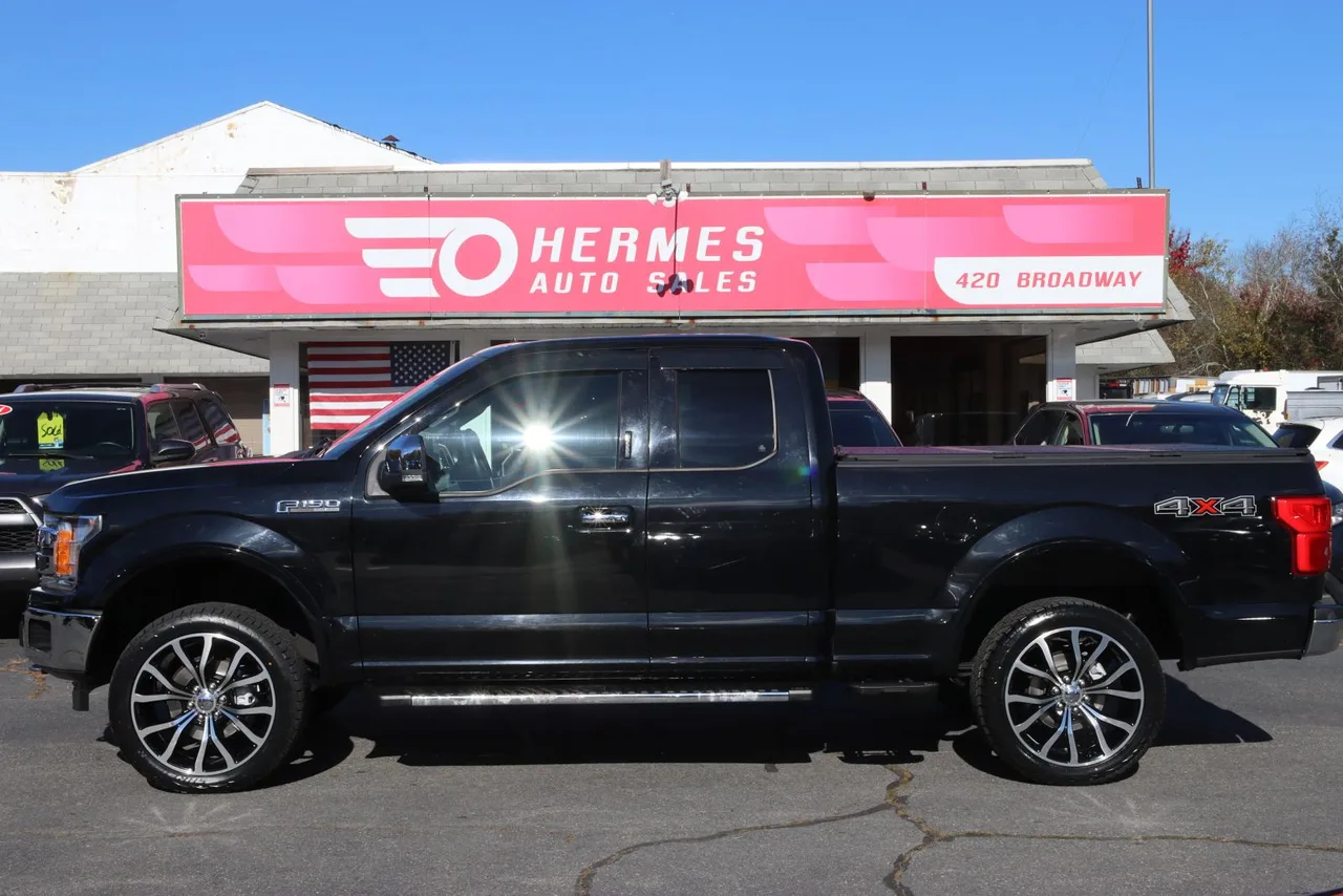 2018 Ford F150 Super Cab Lariat Pickup 4D 6 1/2 ft in black — photo 5 of 43