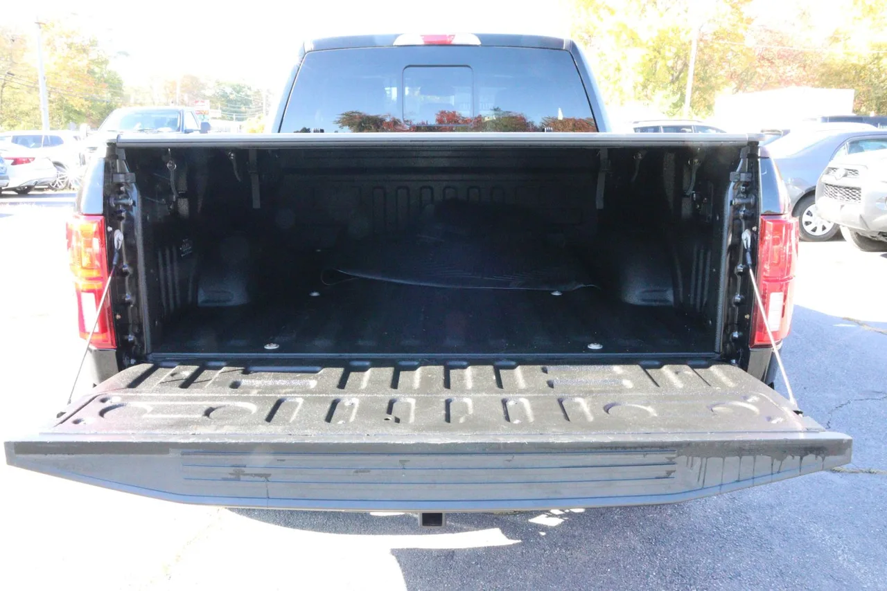 2018 Ford F150 Super Cab Lariat Pickup 4D 6 1/2 ft in black — photo 10 of 43