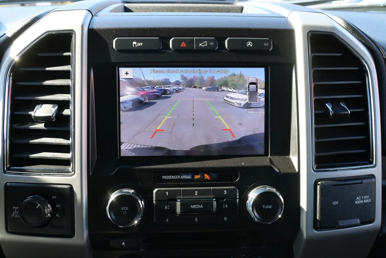 2018 Ford F150 Super Cab Lariat Pickup 4D 6 1/2 ft in black — photo 32 of 43