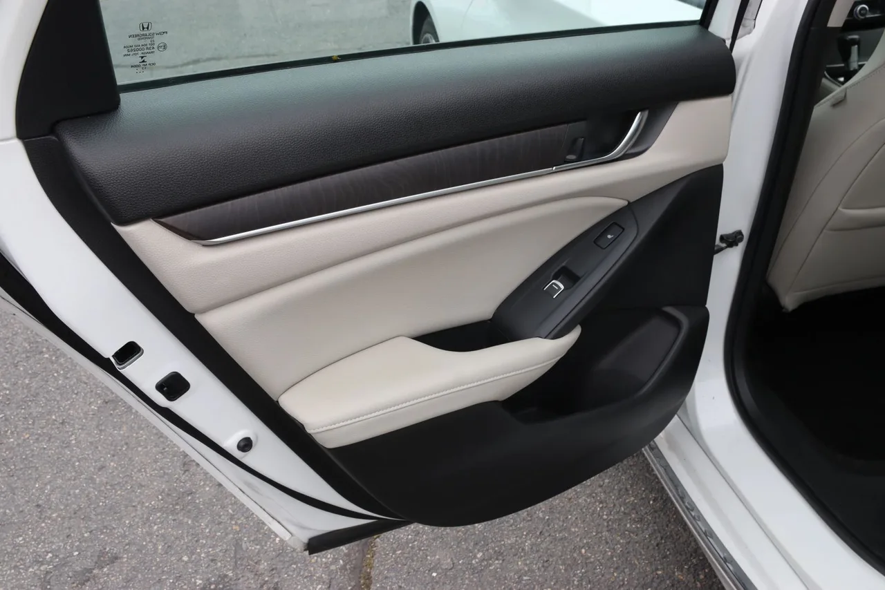 2018 Honda Accord Touring Sedan 4D in white — photo 18 of 44