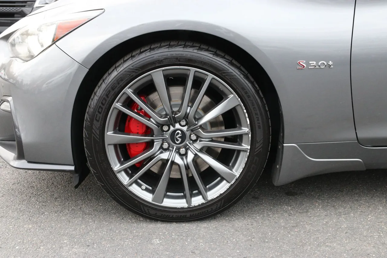 2018 Infiniti Q50 Red Sport 400 Sedan 4D in gray — photo 4 of 38