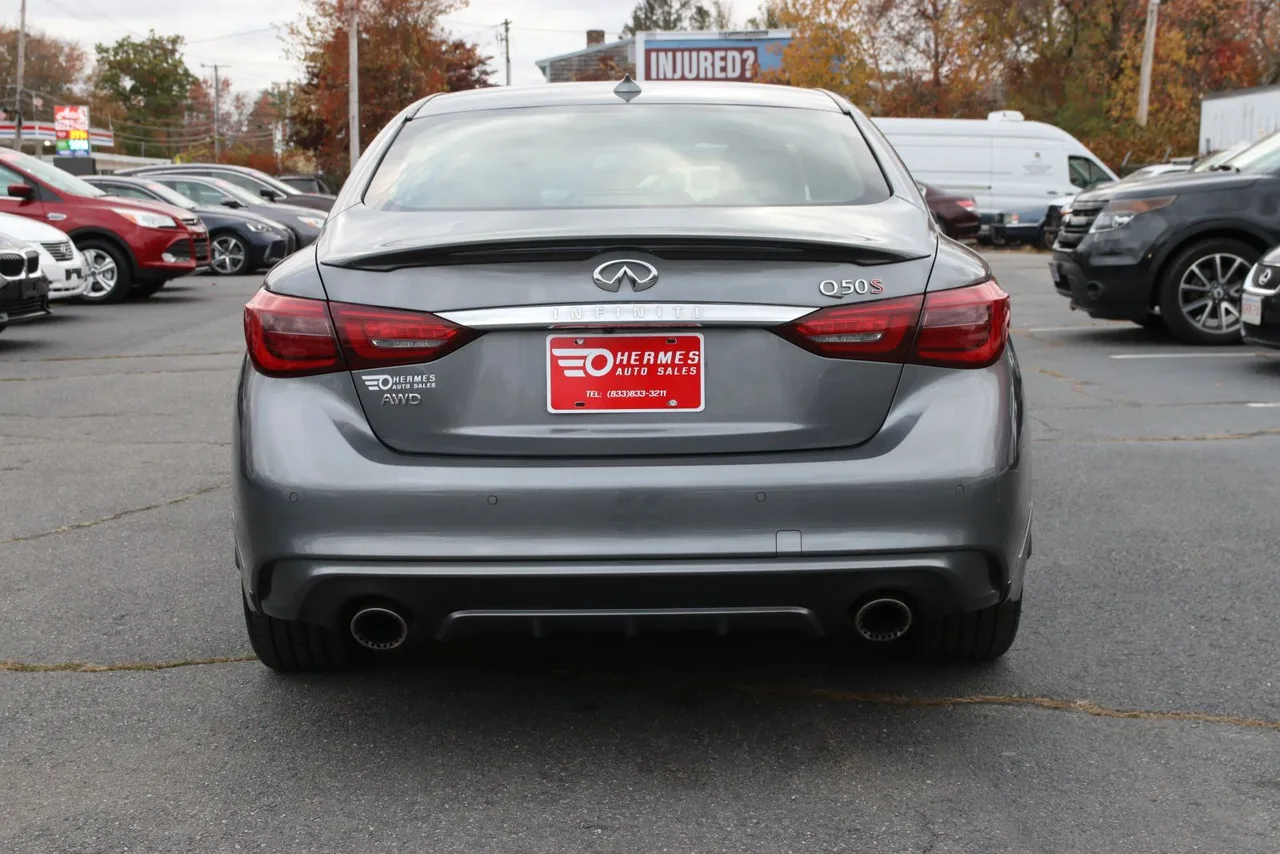 2018 Infiniti Q50 Red Sport 400 Sedan 4D in gray — photo 9 of 38