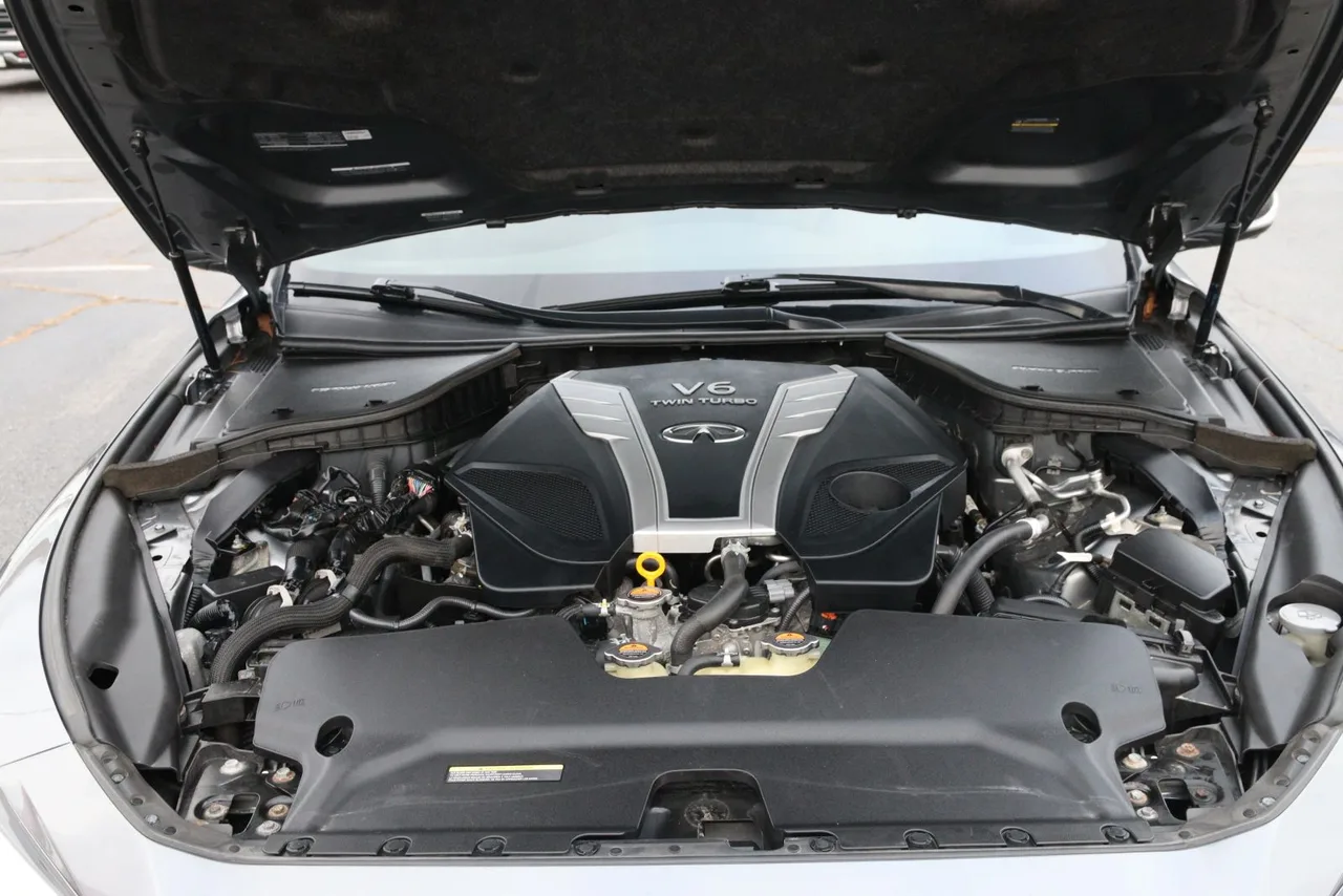 2018 Infiniti Q50 Red Sport 400 Sedan 4D in gray — photo 11 of 38