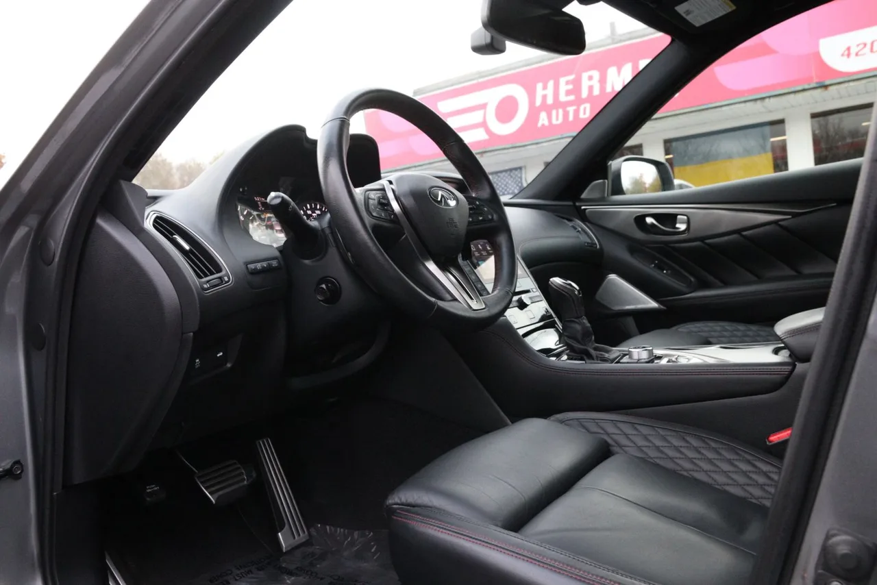 2018 Infiniti Q50 Red Sport 400 Sedan 4D in gray — photo 13 of 38