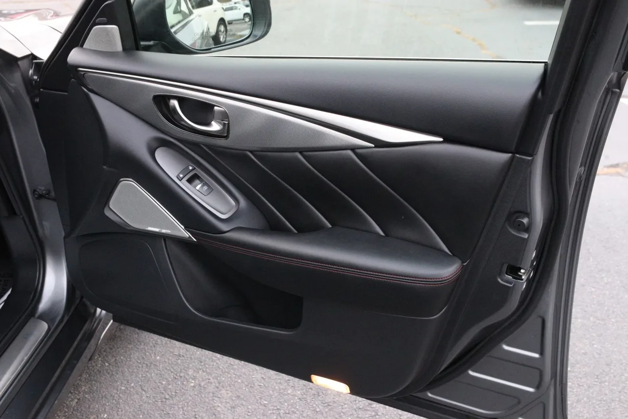 2018 Infiniti Q50 Red Sport 400 Sedan 4D in gray — photo 24 of 38