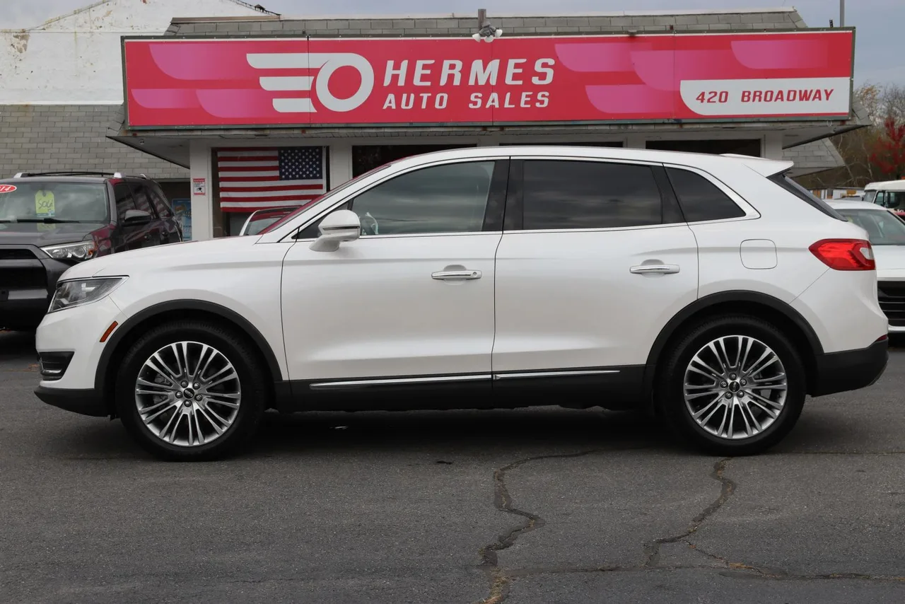 2018 Lincoln MKX Reserve Sport Utility 4D in white — photo 5 of 35