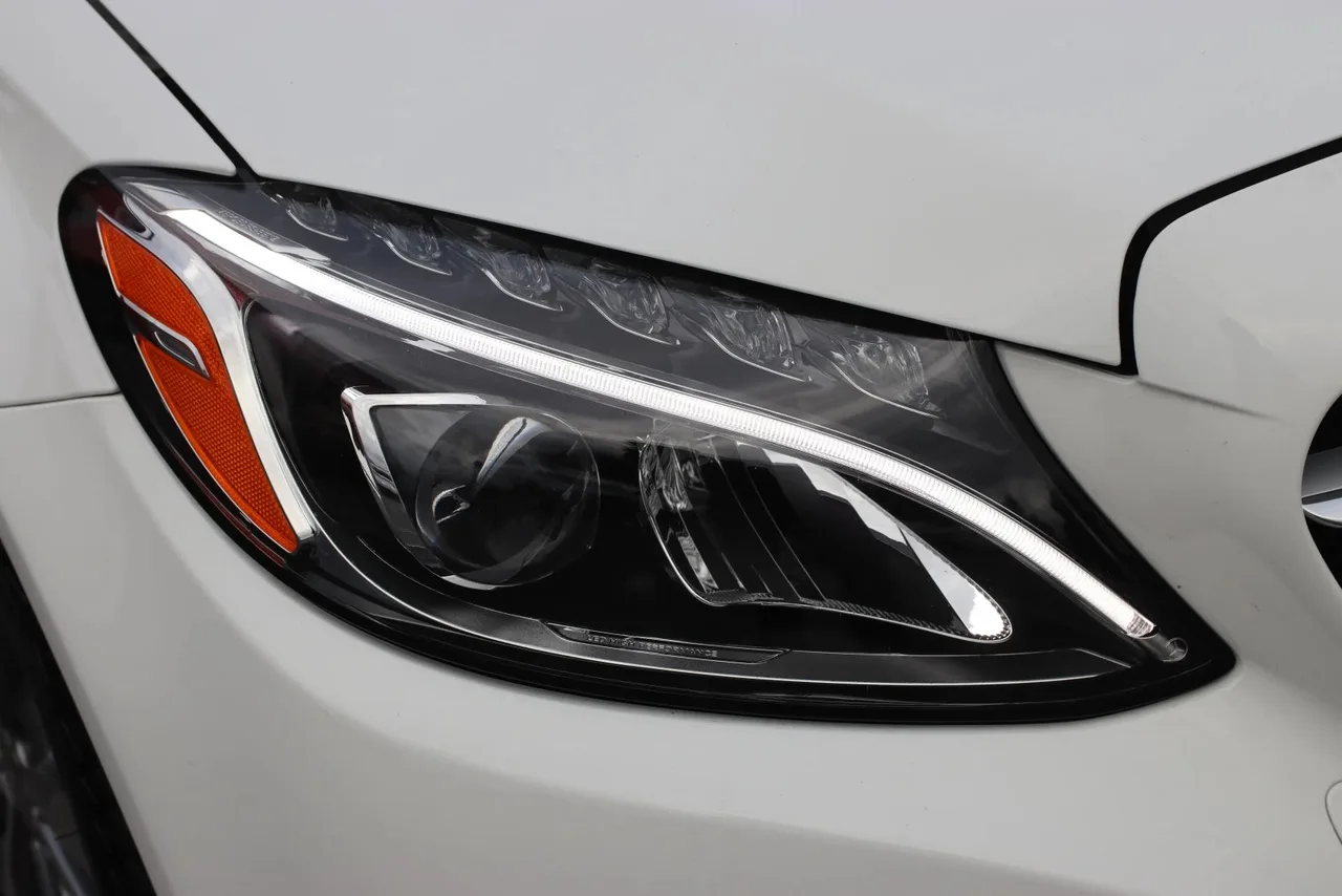 2018 Mercedes-Benz C-Class C 300 4MATIC Sedan 4D in white — photo 4 of 43