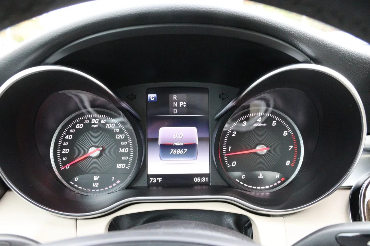 2018 Mercedes-Benz C-Class C 300 4MATIC Sedan 4D in white — photo 33 of 43