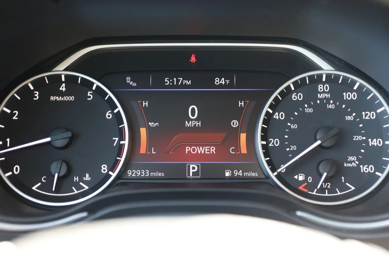 2018 Nissan Maxima SL Sedan 4D in silver — photo 16 of 33