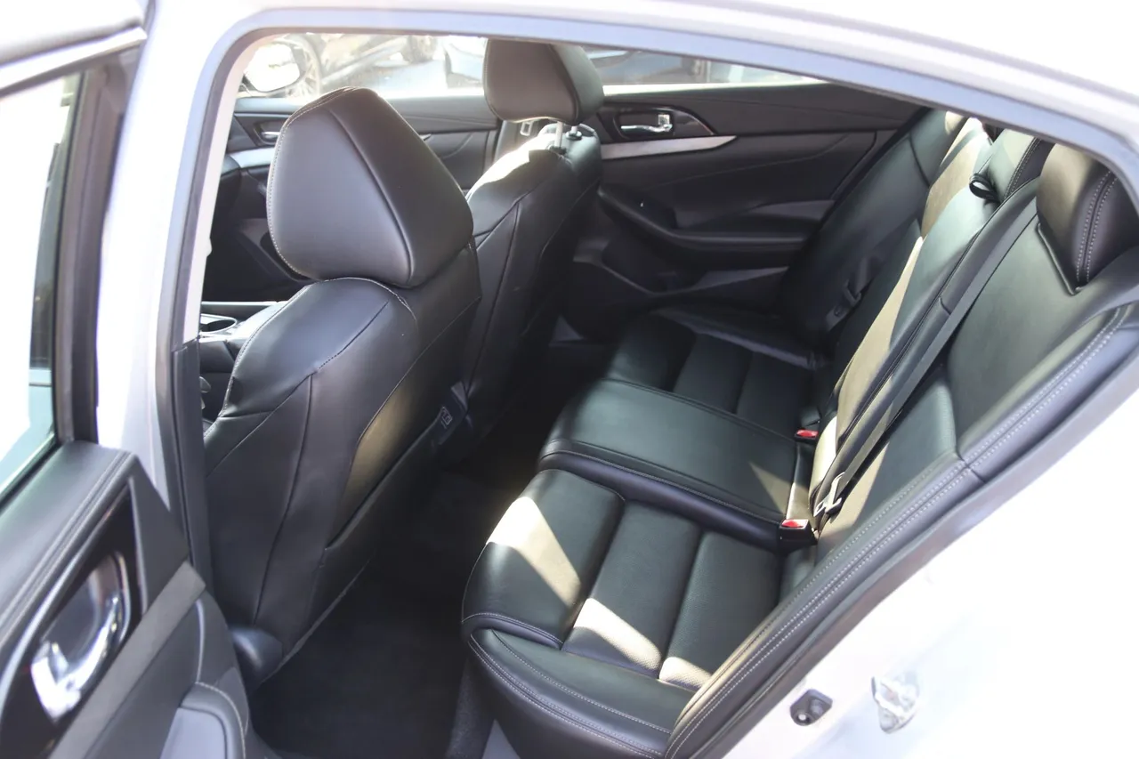 2018 Nissan Maxima SL Sedan 4D in silver — photo 30 of 33