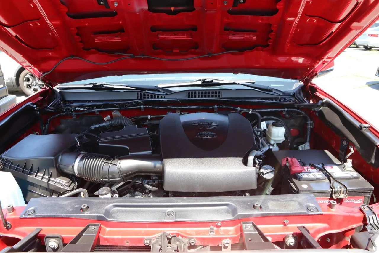 2018 Toyota Tacoma Double Cab TRD Sport Pickup 4D 5 ft in red — photo 13 of 36