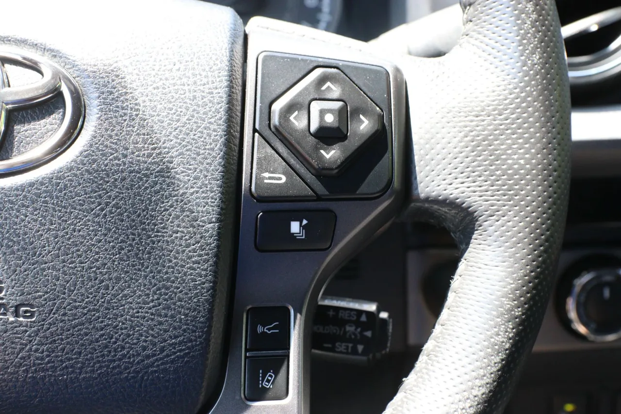2018 Toyota Tacoma Double Cab TRD Sport Pickup 4D 5 ft in red — photo 24 of 36