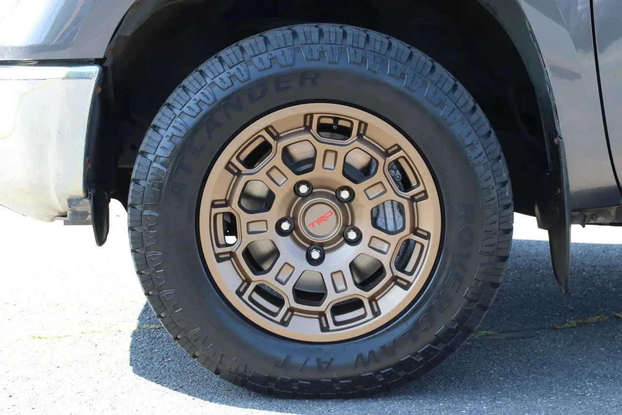 2018 Toyota Tundra Double Cab SR5 Pickup 4D 6 1/2 ft in gray — photo 5 of 31