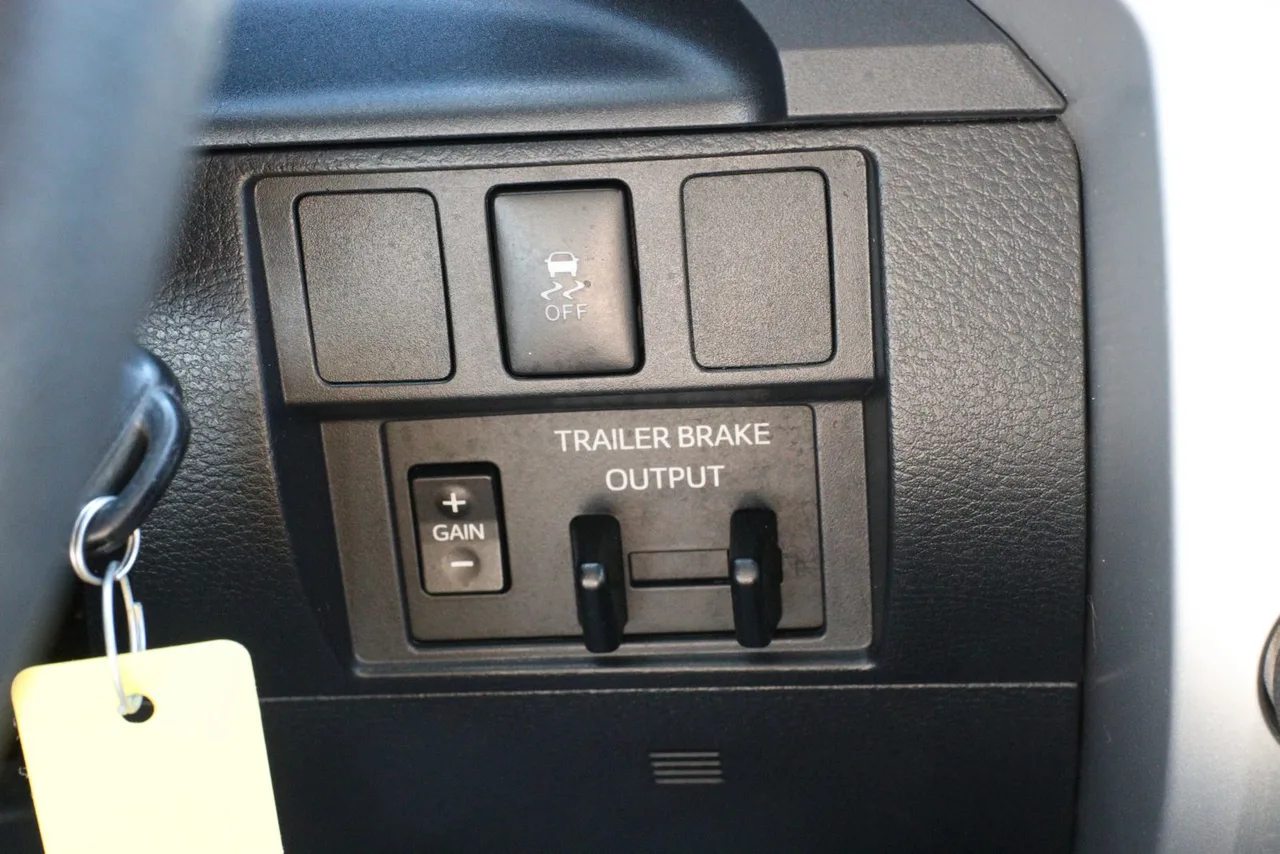 2018 Toyota Tundra Double Cab SR5 Pickup 4D 6 1/2 ft in gray — photo 25 of 31