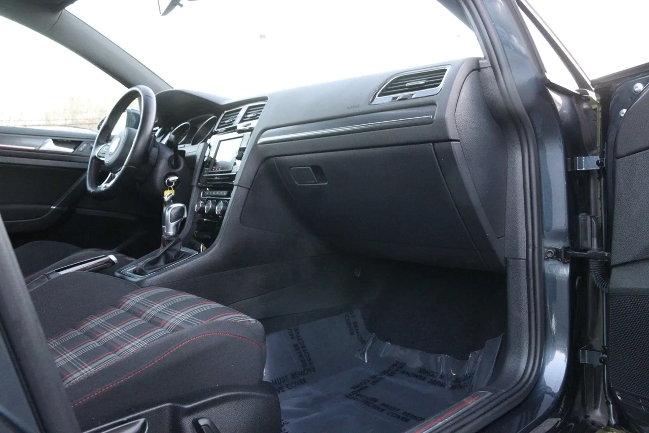 2018 Volkswagen Golf GTI S Hatchback Sedan 4D in green — photo 24 of 41