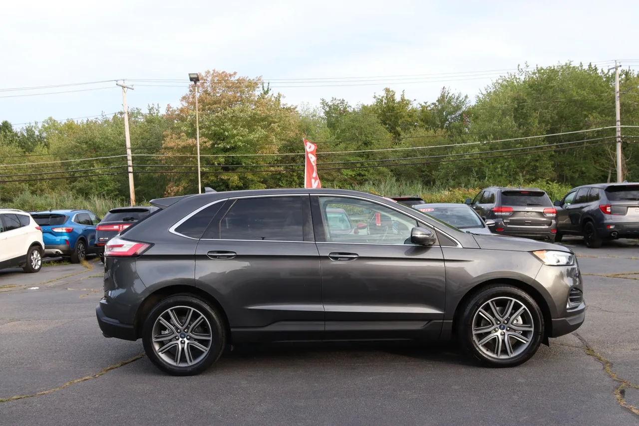 2019 Ford Edge Titanium Sport Utility 4D in gray — photo 5 of 34