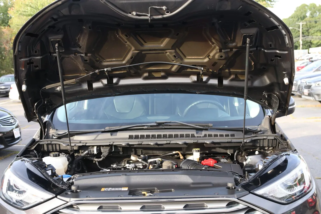 2019 Ford Edge Titanium Sport Utility 4D in gray — photo 9 of 34