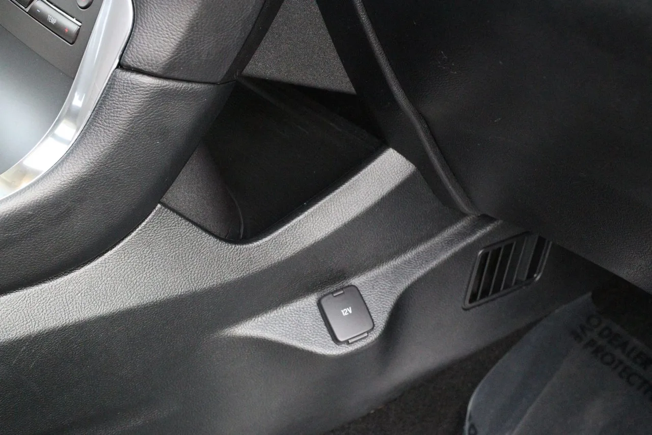 2019 Ford Edge Titanium Sport Utility 4D in gray — photo 20 of 34