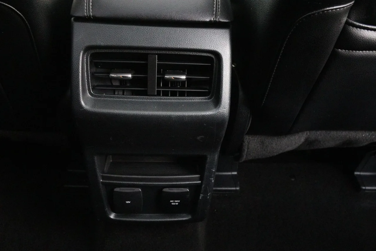 2019 Ford Edge Titanium Sport Utility 4D in gray — photo 22 of 34