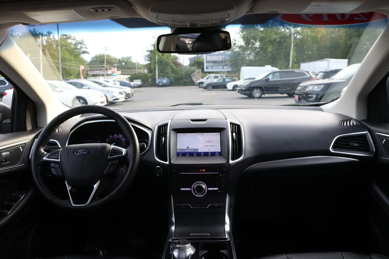 2019 Ford Edge Titanium Sport Utility 4D in gray — photo 23 of 34