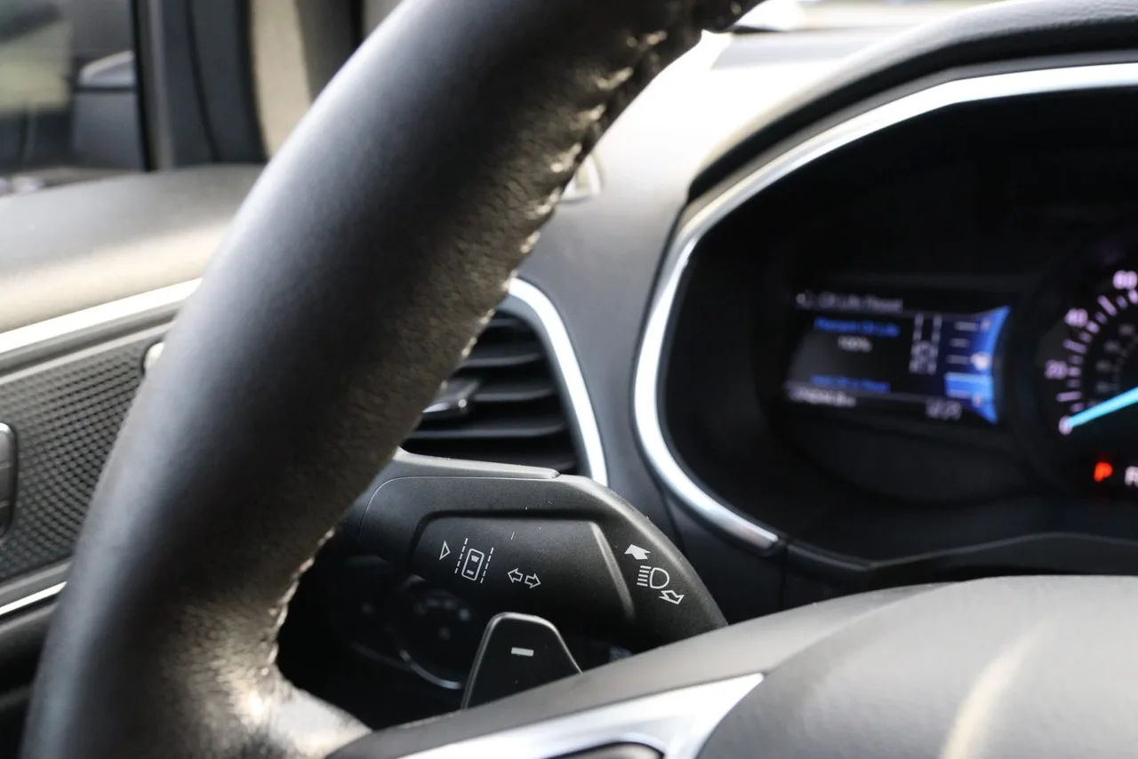 2019 Ford Edge Titanium Sport Utility 4D in gray — photo 29 of 34