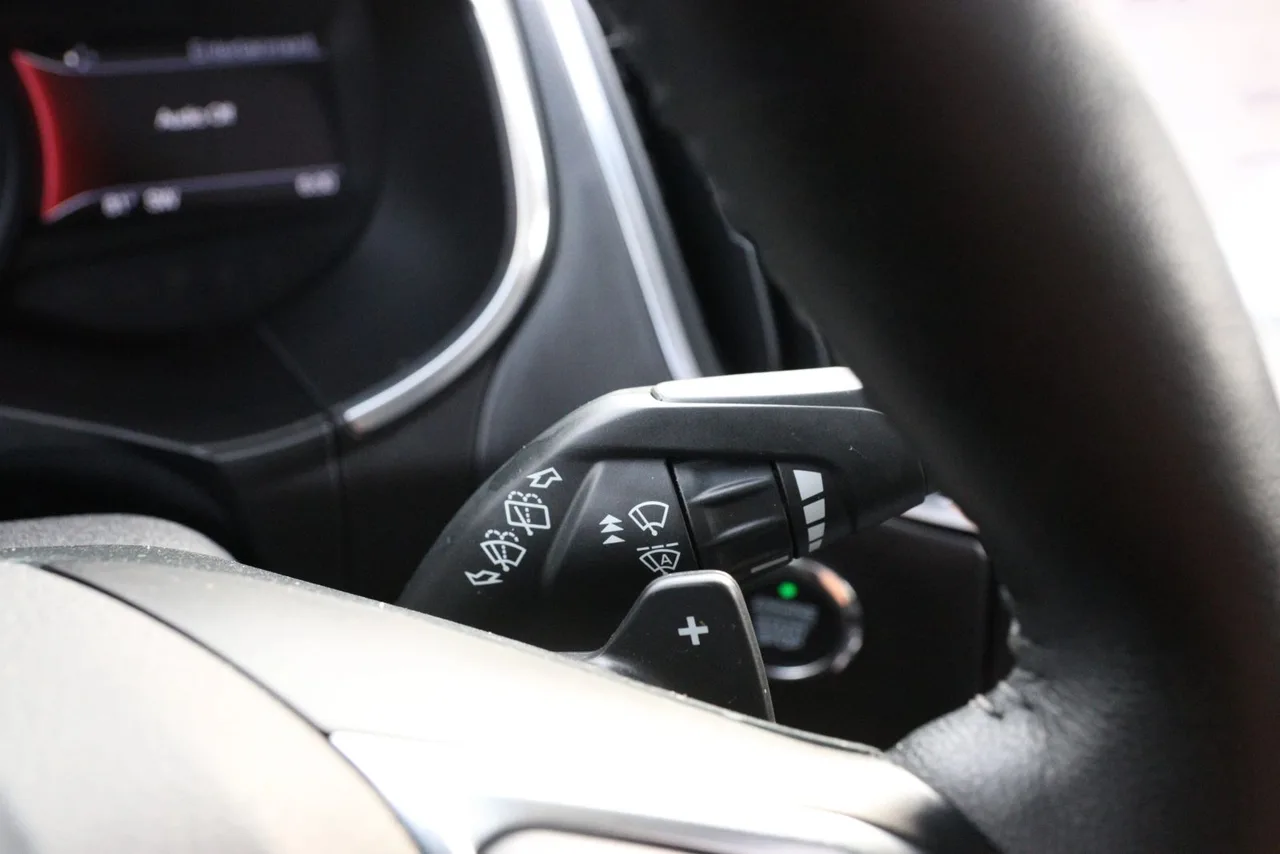 2019 Ford Edge Titanium Sport Utility 4D in gray — photo 30 of 34